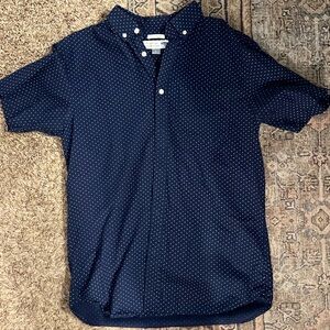 men’s Old Navy, the classic shirt button up. size M.